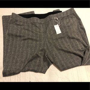 LANE BRYANT 26/28 gray/black ponte dress pants